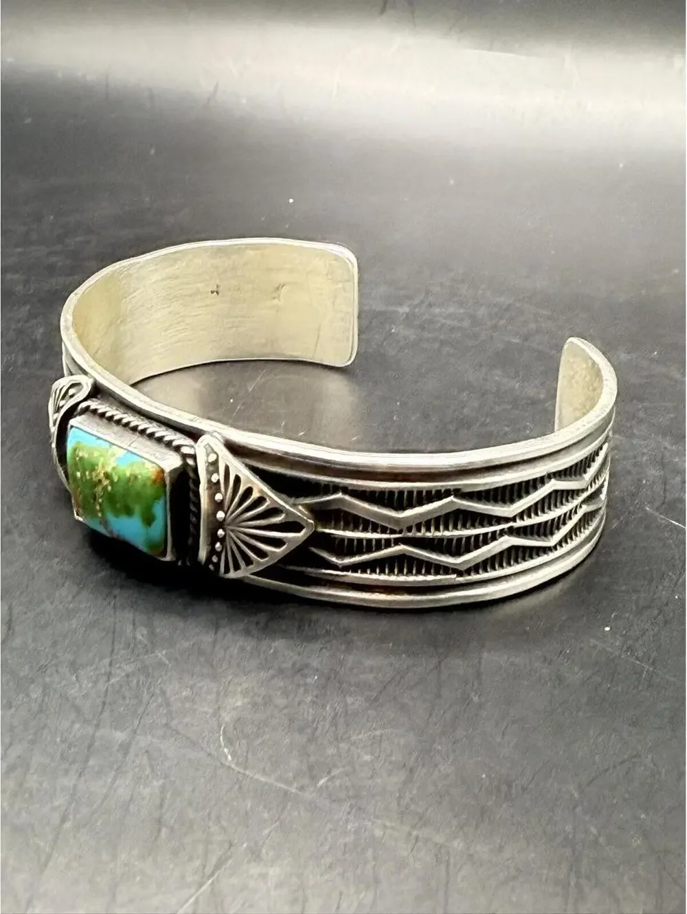Navajo artist Sunshine Reeves Sonoran Gold Turquoise Sterling Silver Cuff 33g - Picture 6 of 9